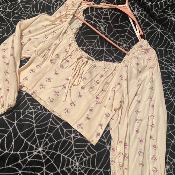 Floral cottagecore crop top - Picture 2 of 4